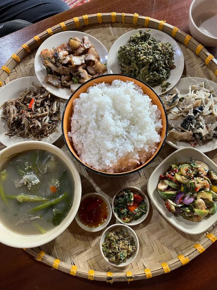 quán cơm đồng bào ngon ở Đắk Lắk quán Tăng Bi 