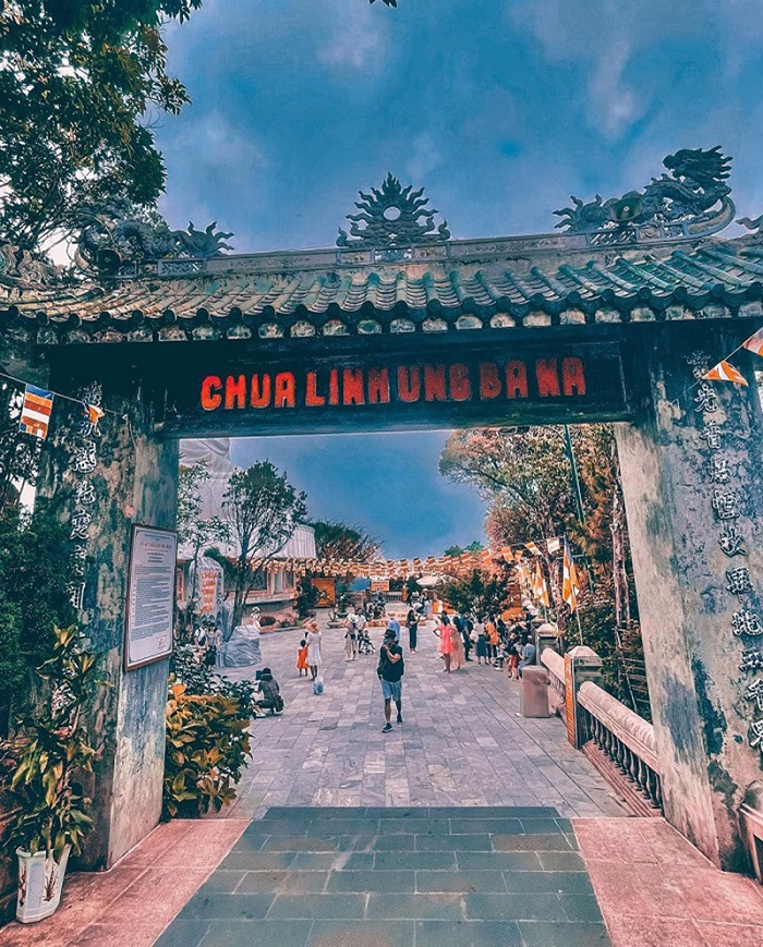 Đặt vé Bà Nà Hill tham quan chùa Linh Ứng