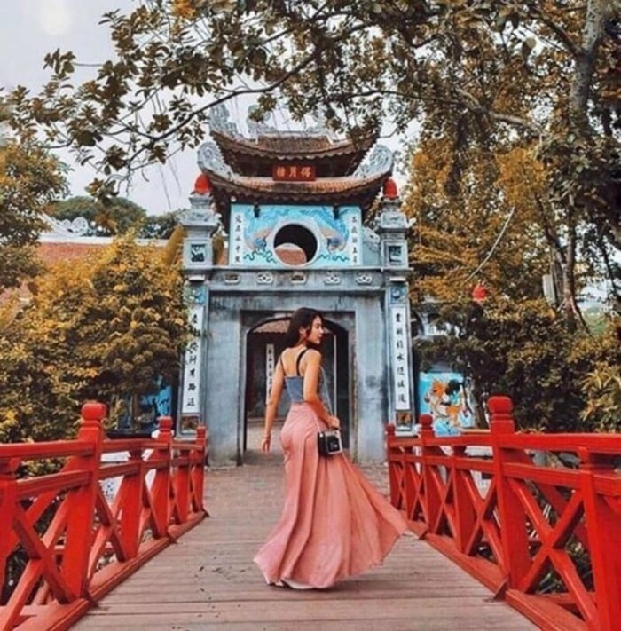 cầu Thê Húc Hà Nội - tham quan đền Ngọc Sơn