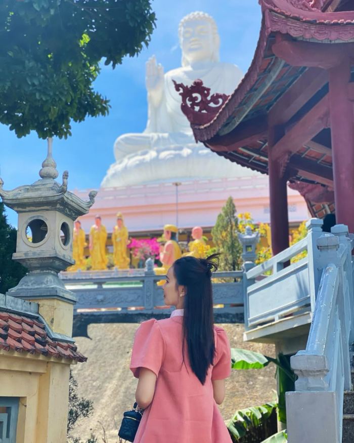vãn cảnh chùa Huệ Chiếu Kon Tum 
