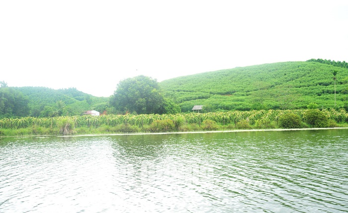 Hồ Khởn Tuyên Quang xanh mát, êm đềm