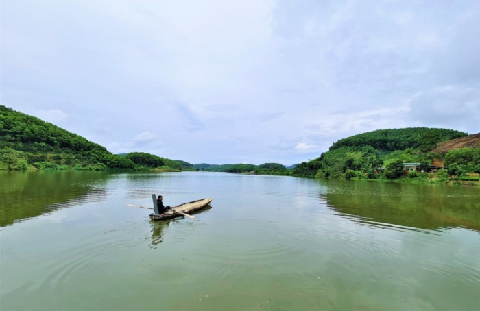 Hồ Khởn Tuyên Quang là điểm đến mà bạn không thể bỏ qua