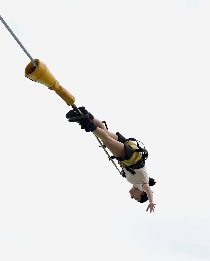 Nhảy Bungy là hoạt động không nên bỏ lỡ khi đến cầu cảng Auckland 