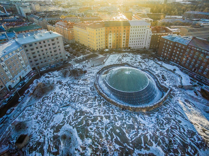 Kiến trúc bên ngoài nhà thờ đá Temppeliaukio Phần Lan