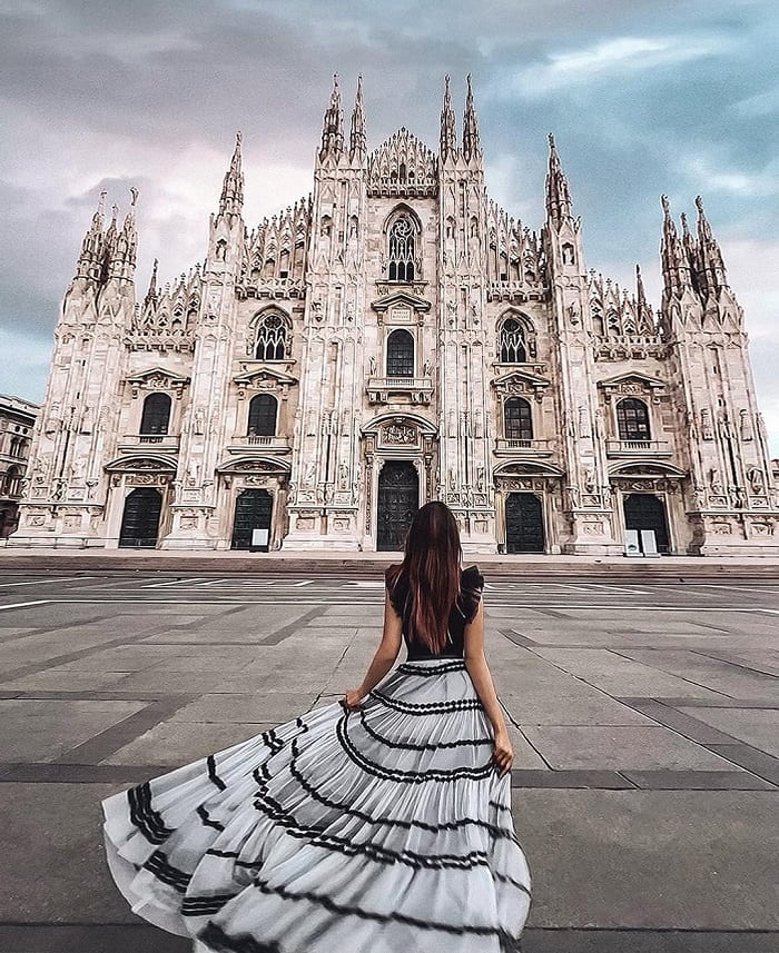 Check in quảng trường Piazza Duomo Ý