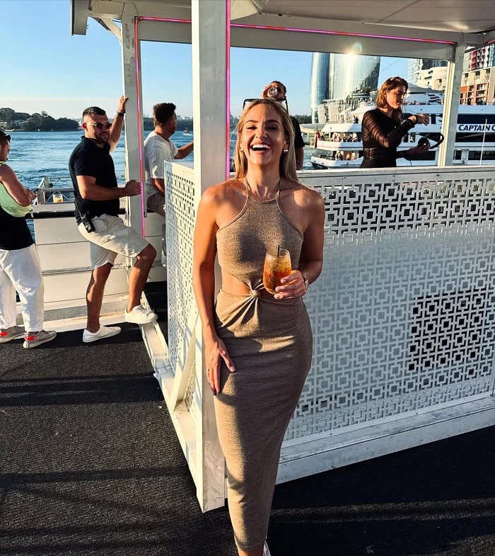 Check in vịnh Darling Harbour Úc