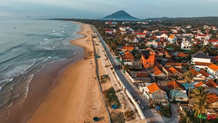 bãi biển Long Thủy