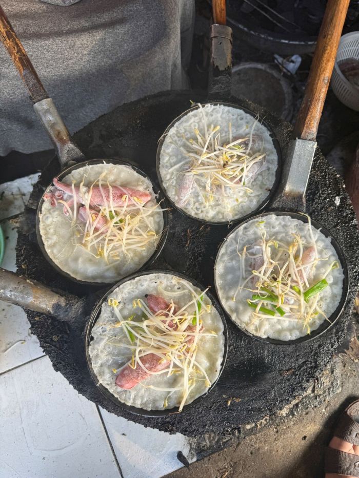 bãi biển Long Thủy bánh xèo