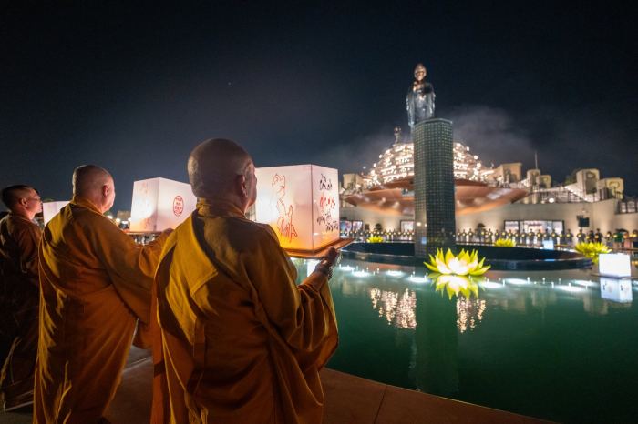 Kinh nghiệm đi lễ dâng đăng Bà Đen