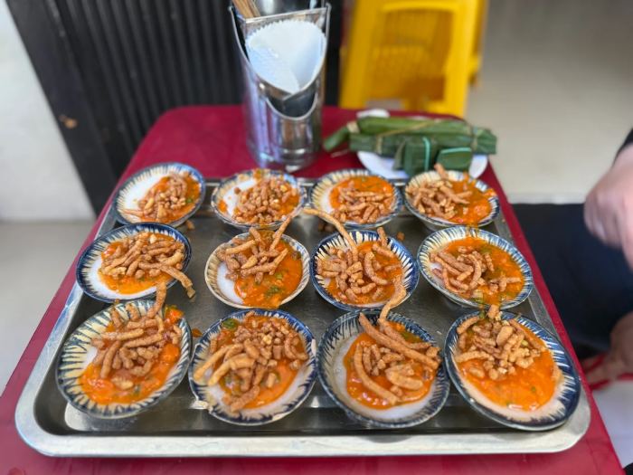 quán bánh bèo ở Hội An quán Cô Tú