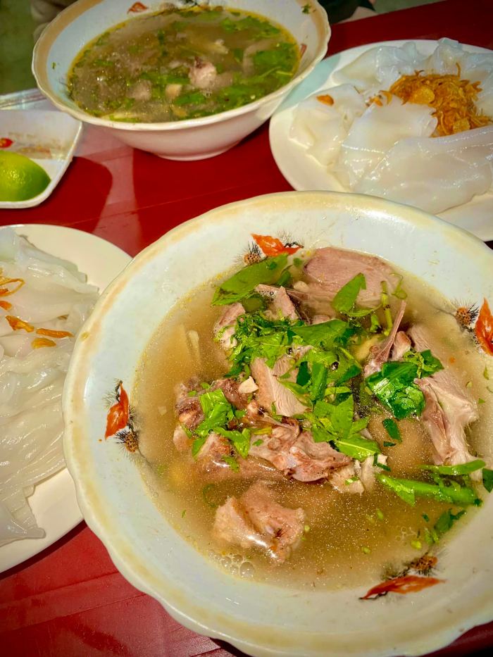 quán xáo vịt bánh mướt ở Vinh Nghệ An