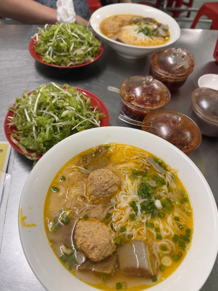 quán ăn local ở Nha Trang Gỏi 