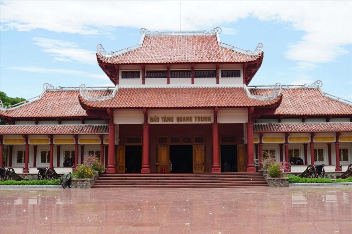 Bảo tàng Quang Trung là di tích gắn liền với điện thờ Tây Sơn Tam Kiệt