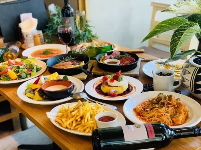 Tận hưởng hương vị ẩm thực Fukuoka là hoạt động không thể bỏ lỡ khi đến công viên Ohori