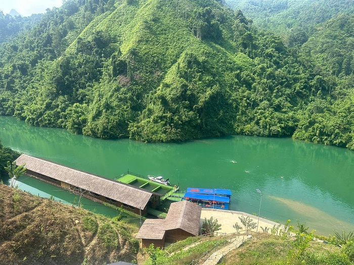 Cát Lý Camping Hà Giang nằm bên dòng sông Miện