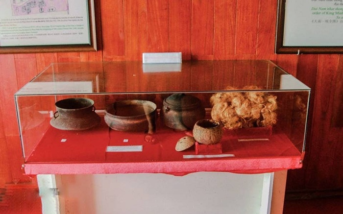 Các hiện vật ở bảo tàng hải đội Hoàng Sa kiêm quản Bắc Hải