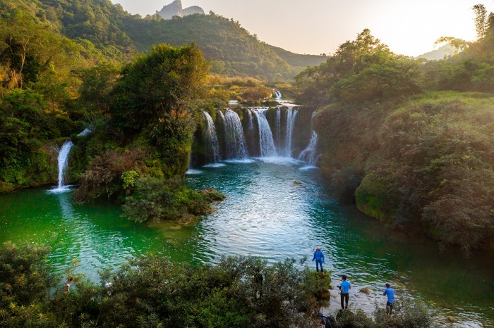 Khám phá Hạ Lang Cao Bằng, ngắm thác Hoa đầy mơ mộng