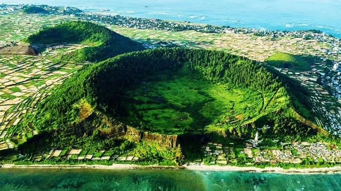 Vẻ đẹp miệng núi lửa Thới Lới