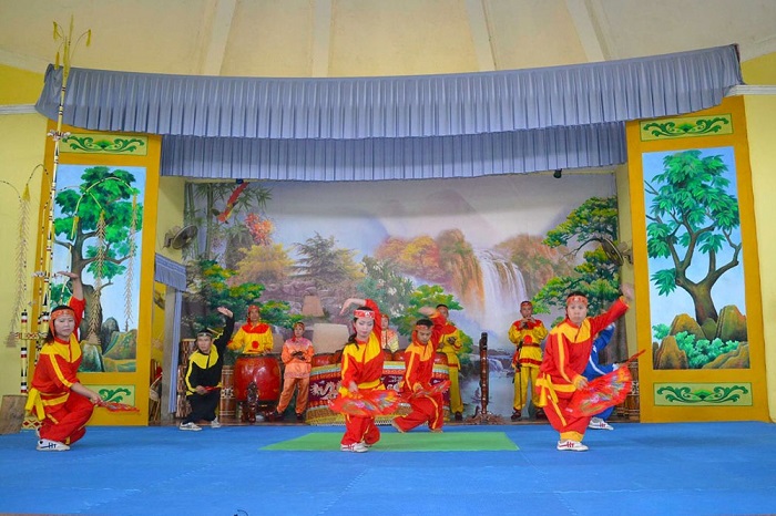 Nhà biểu diễn nhạc - võ Tây Sơn là di tích gắn liền với điện thờ Tây Sơn Tam Kiệt