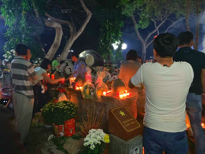 Những điều kiêng kỵ khi đi lễ Cô Sáu lời cầu nguyện