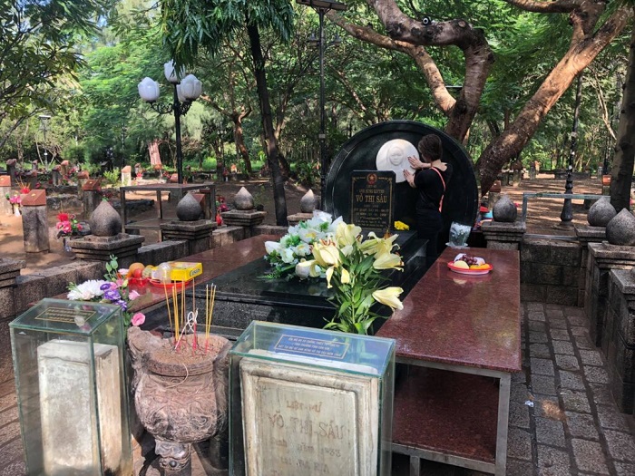 Những điều kiêng kỵ khi đi lễ Cô Sáu lời cầu nguyện