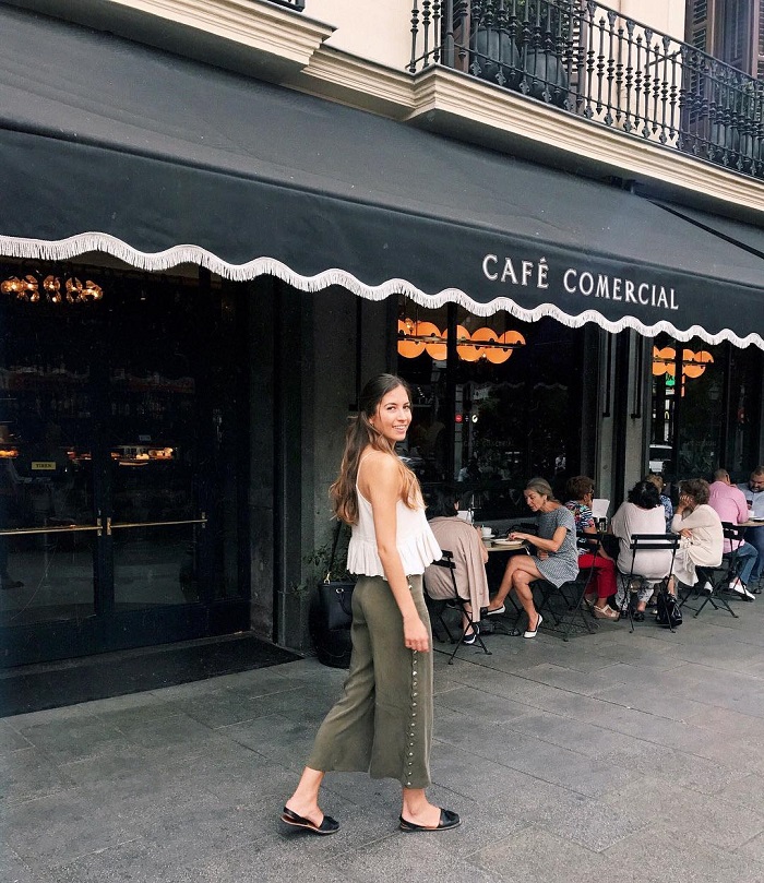 Café Commercial là quán cà phê lâu đời nhất châu Âu mà bạn không thể bỏ qua