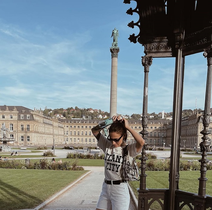 Khám phá các di tích lịch sử là việc cần làm khi đến quảng trường Schlossplatz