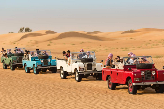 Tham quan sa mạc Dubai - lái xe mạo hiểm