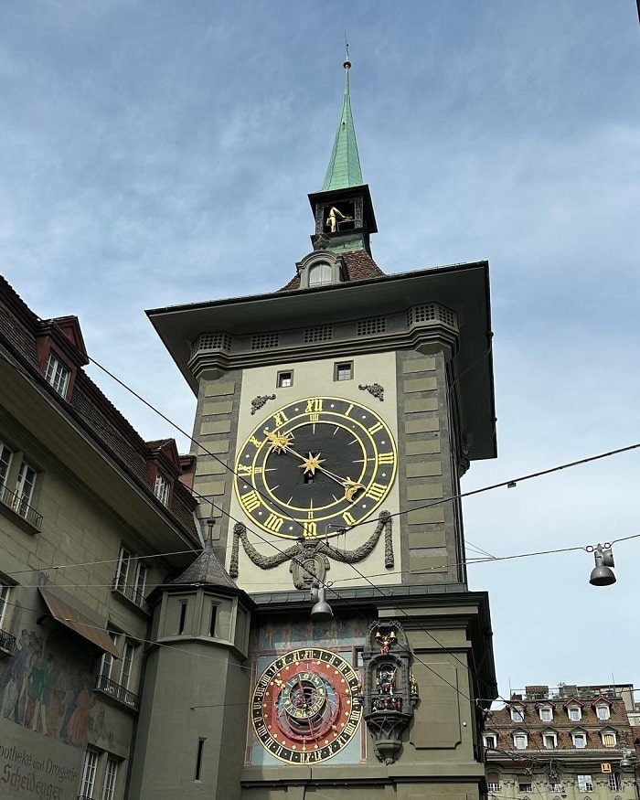 Đồng hồ thiên văn ở tháp Zytglogge Thuỵ Sĩ