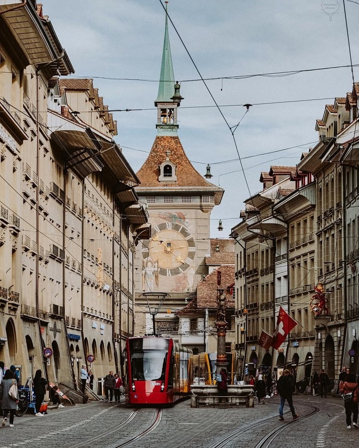 Phương tiện đến tháp Zytglogge Thuỵ Sĩ