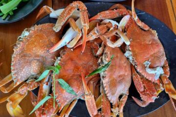 Bóc trúng 'Sít Rịt' với loạt quán hải sản ở làng chài Hàm Ninh Phú Quốc ngon đỉnh chóp