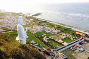 Một lần đặt chân đến chùa Đục Quảng Ngãi, lòng nhẹ tựa áng mây chiều