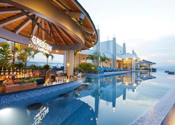 Mùa khô từ khoảng tháng 3 đến tháng 8 là thời điểm đẹp đi Mikazuki Đà Nẵng