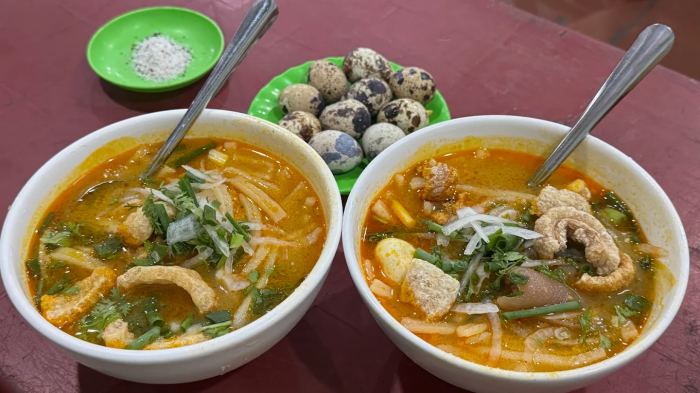 Ăn vặt đêm Huế chỗ nào ngon bánh canh O Bướm