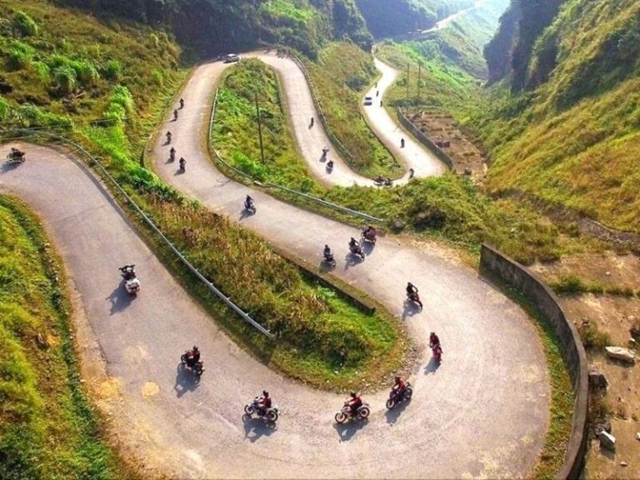 Phượt Hà Giang bằng xe máy yêu cầu bạn có tay lái lụa - Ảnh: MOTOGO