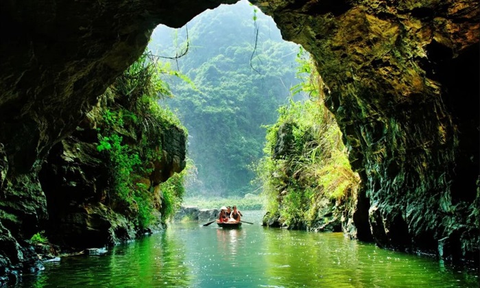 du lịch Tràng An tuyến 1 - Hang Sáng