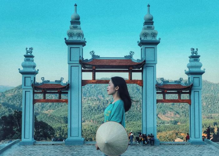 Kinh nghiệm du lịch Yên Tử Vĩnh Nghiêm Côn Sơn Kiếp Bạc với lưu ý quan trọng