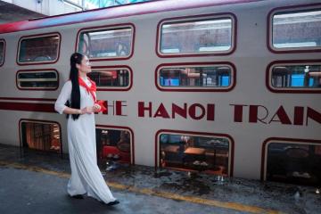 Kinh nghiệm đi tàu di sản Hà Nội check-in ‘5 cửa ô’ hot nhất 2025