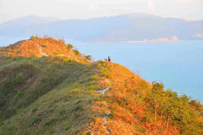 những ngọn núi đẹp nhất Nha Trang những ngọn núi đẹp nhất Nha Trang