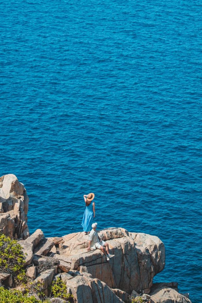 mũi tàu bể gần núi Lò Vôi Côn Đảo 