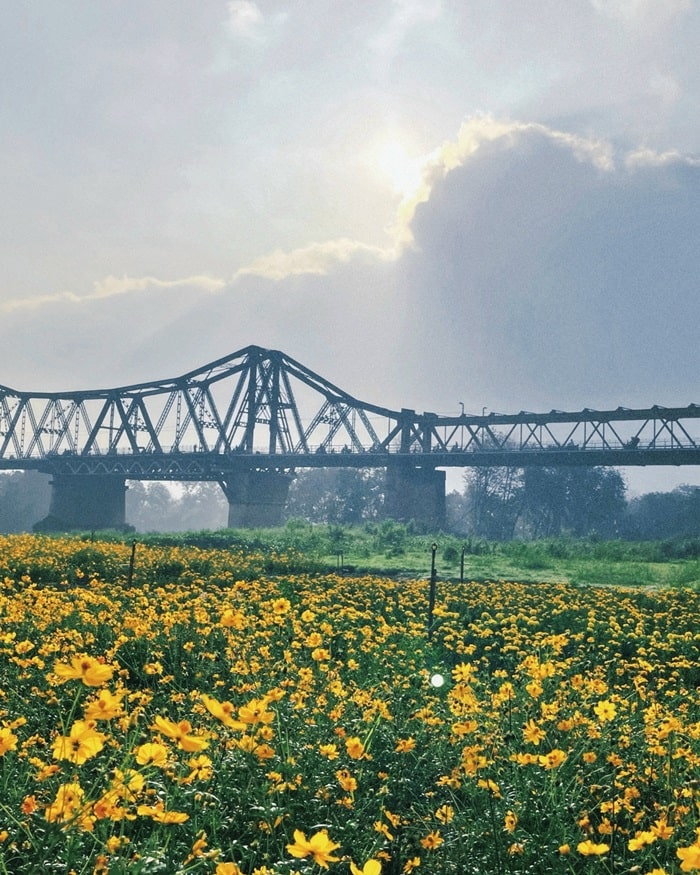 du lịch Hà Nội mùa thu - Cầu Long Biên