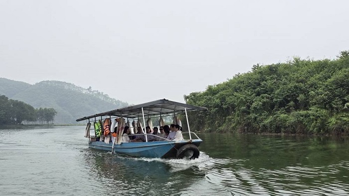 Hồ Đầm Hậu Yên Bái là điểm đến mà bạn nên một lần khám phá