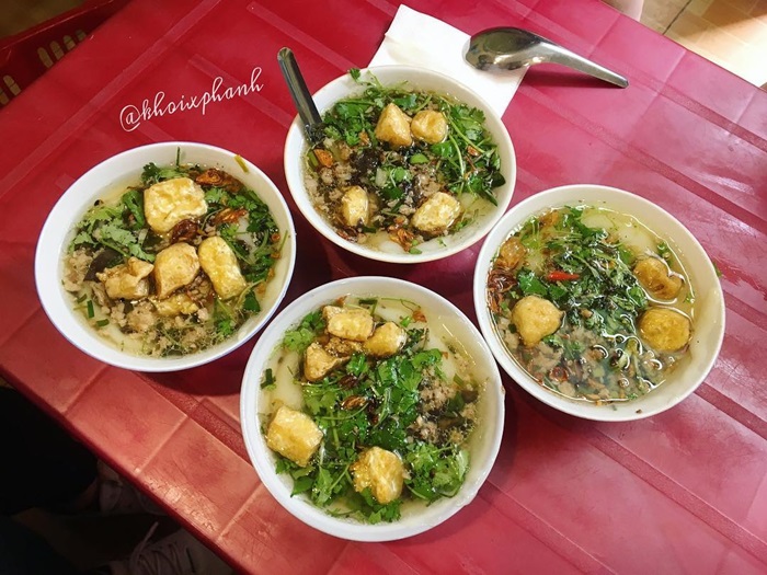 quán ăn bình dân lâu đời ở Hà Nội - Bánh đúc nóng Bà Nội