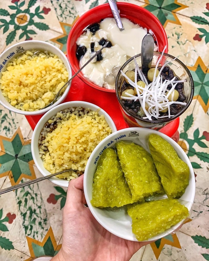 quán ăn bình dân lâu đời ở Hà Nội - Xôi chè bà Thìn