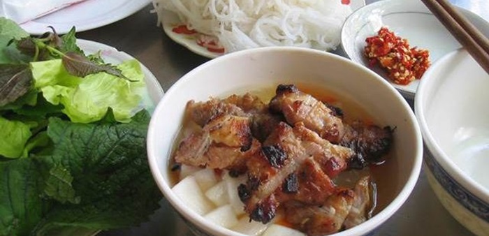 quán ăn tối ngon ở Hải Phòng - Bún chả quạt Lạch Tray