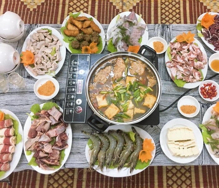 quán ăn tối ngon ở Hải Phòng - Uyên Ương Quán