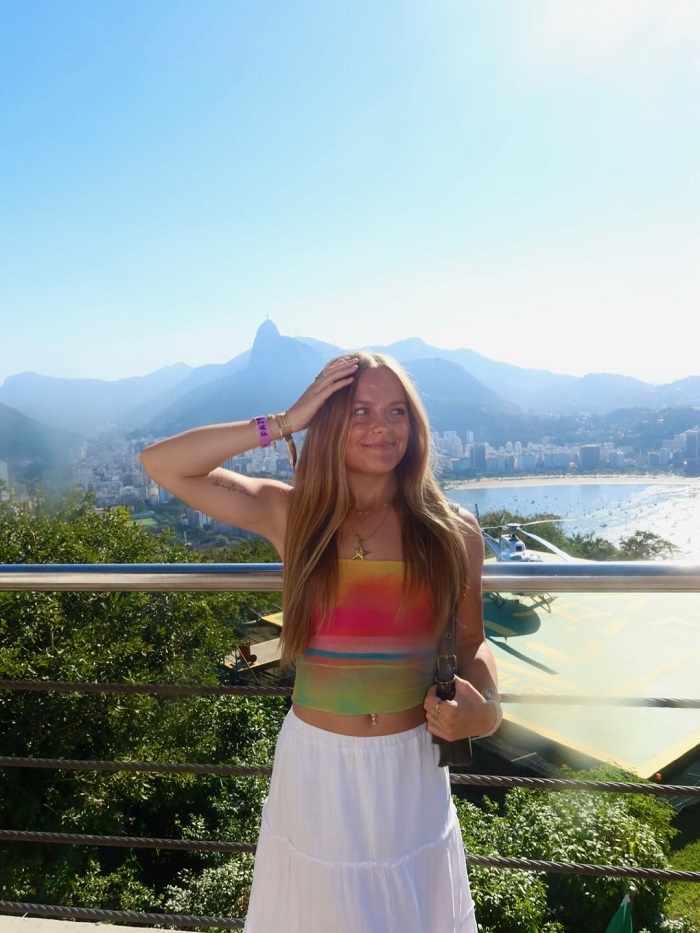 Chinh phục dãy núi Sugarloaf Brazil