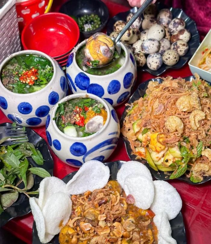 quán ăn chuẩn local ở Huế 