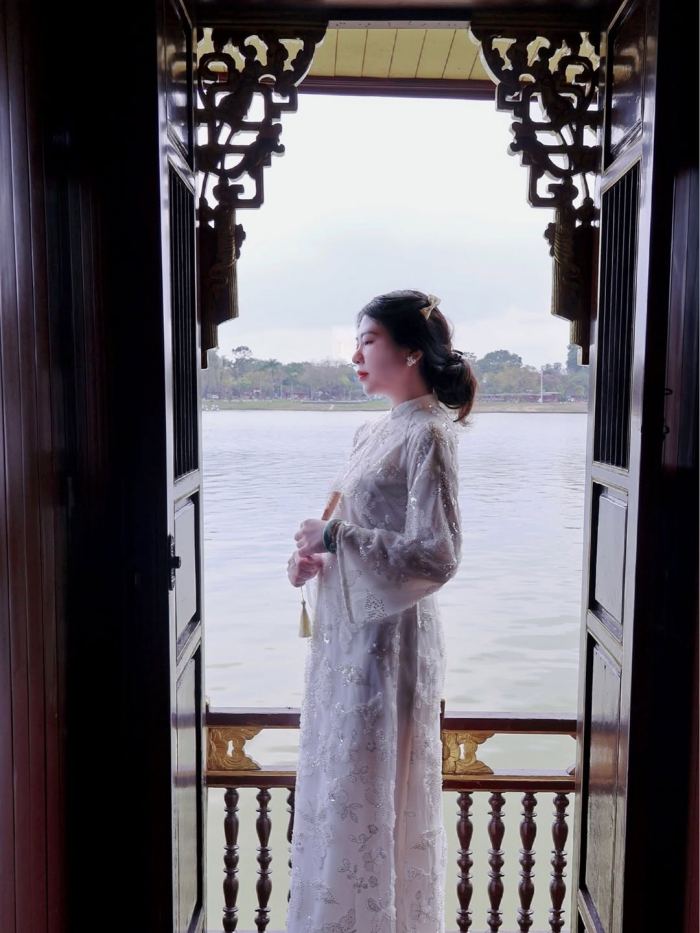 du thuyền nhà hàng ở Huế