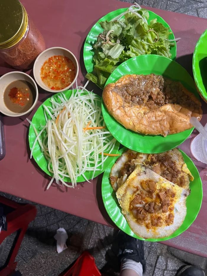 quán ăn chuẩn local ở Huế 